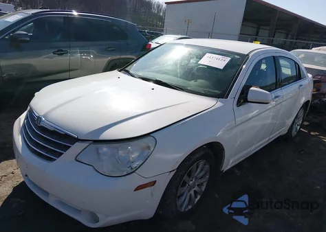 2010 Chrysler Sebring Limited z USA, uszkodzony, nr VIN 1C3CC5FB6AN117066